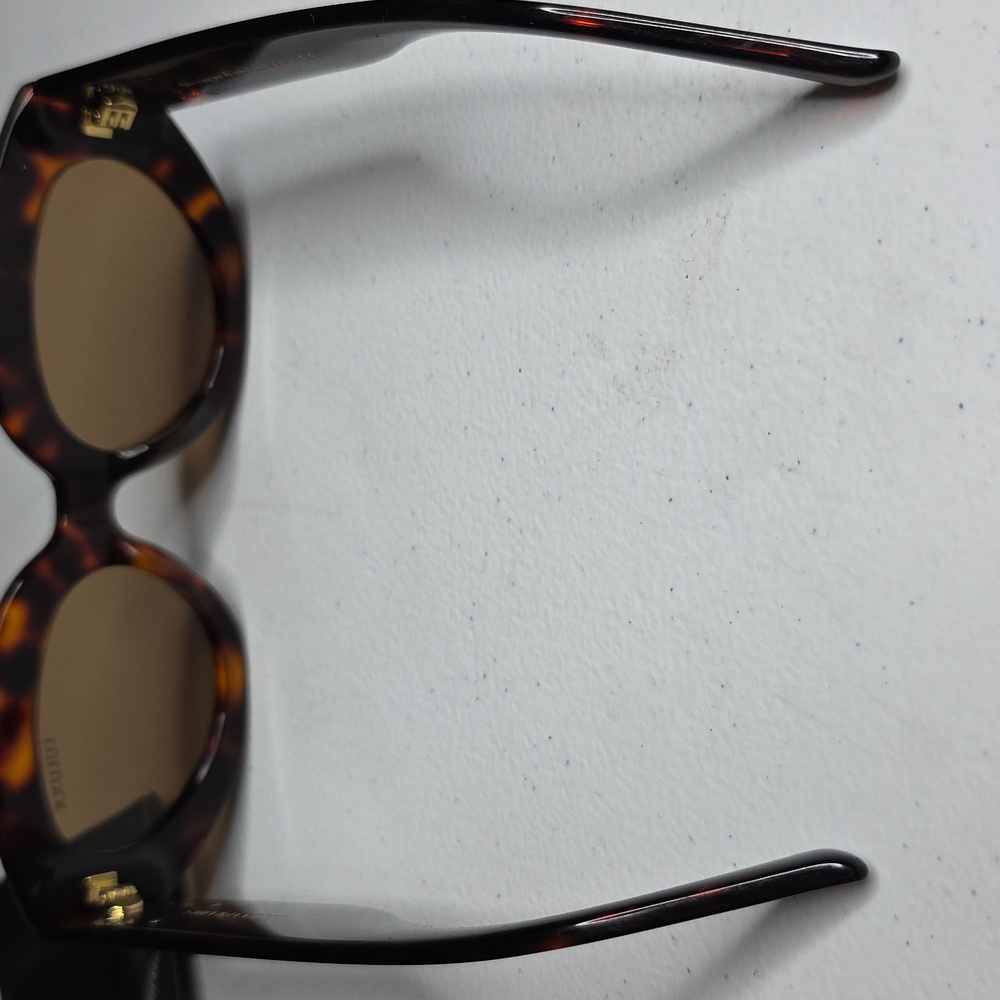 Shell Sunglasses - Picture 4 of 8